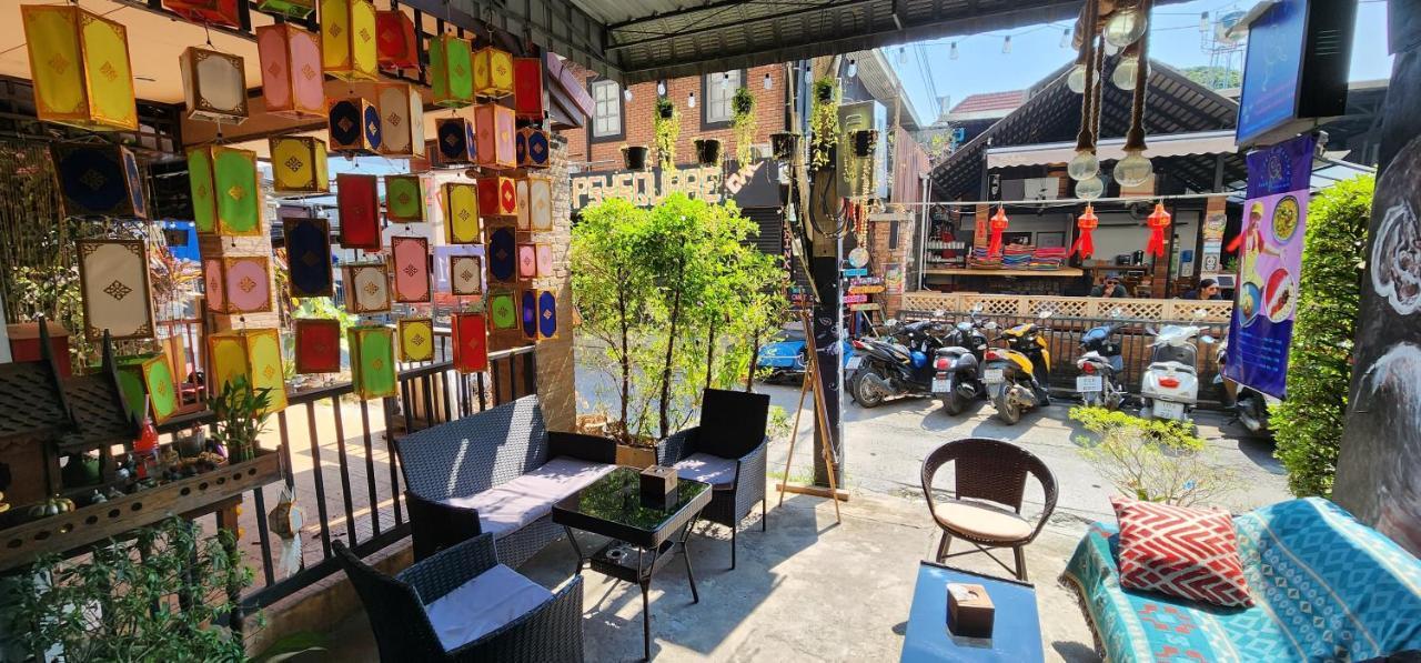 Funky Monkey Cnx - Guesthouse Čiang Mai Exteriér fotografie