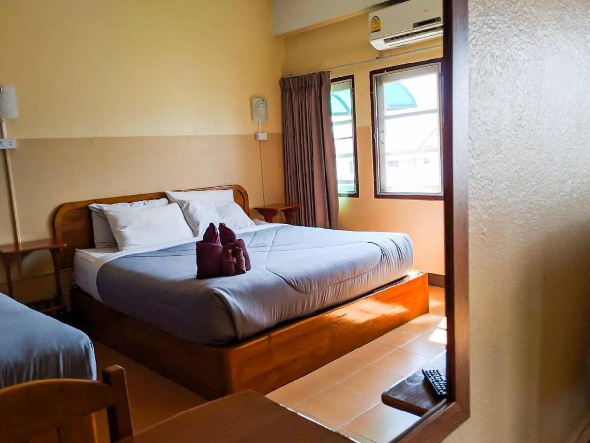 Funky Monkey Cnx - Guesthouse Čiang Mai Exteriér fotografie